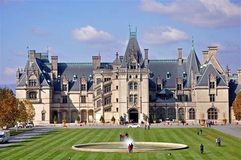 Biltmore Estate is a large (6950.4 acre or 10.86 square miles) private estate and tourist attraction near Asheville, North Carolina. Biltmore House, the main residence, is a Châteauesque-style mansion built by George Washington Vanderbilt II between 1889 and 1895 and is the largest privately owned house in the United States, at 178926 sqft of floor …